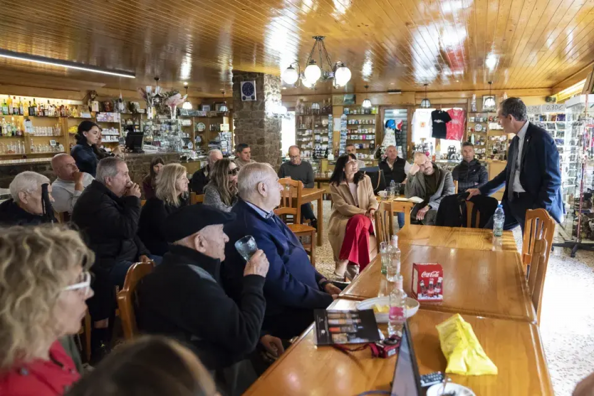 El Comú de Canillo presenta al veïnat de Meritxell els projectes d’obres a la zona i recull les seves demandes i suggeriments