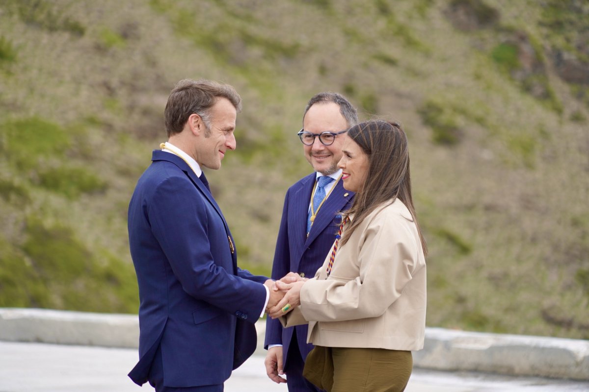 Encamp acull una part important de la visita oficial del copríncep Emmanuel Macron