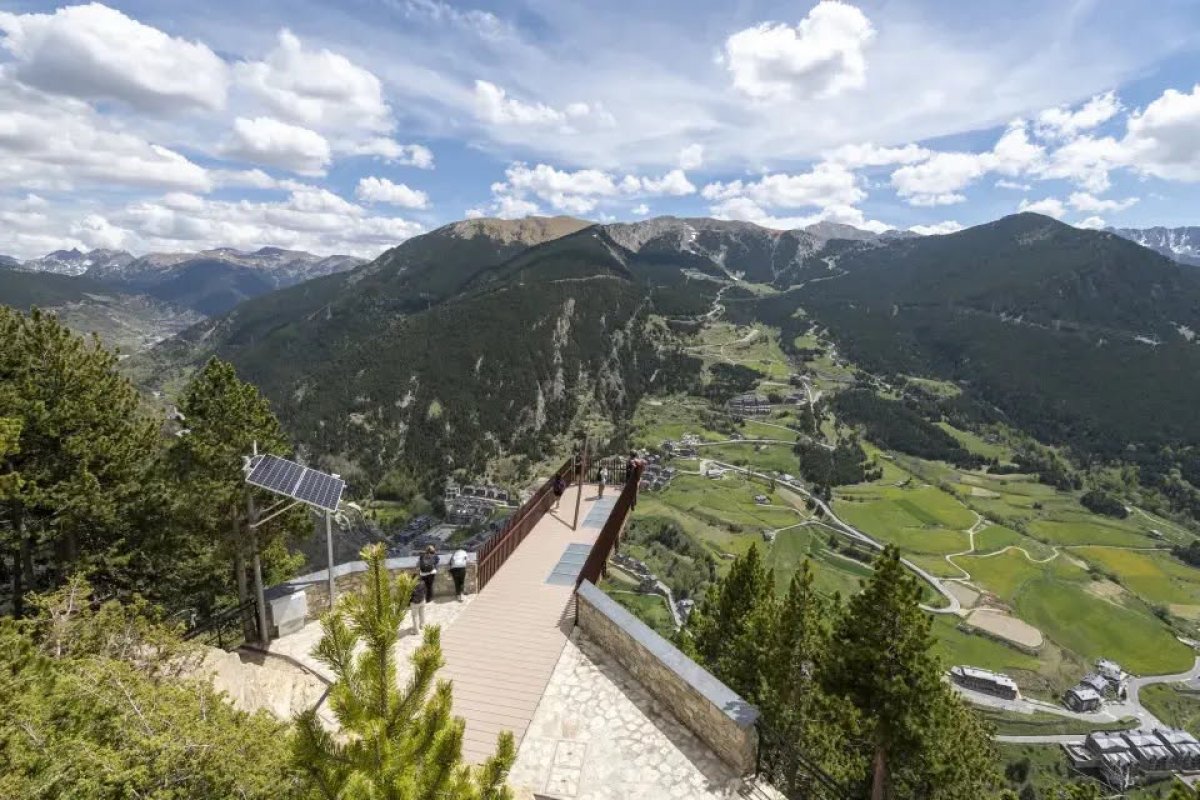 El Comú de Canillo convoca un concurs d’idees per ampliar i embellir el mirador del Roc del Quer