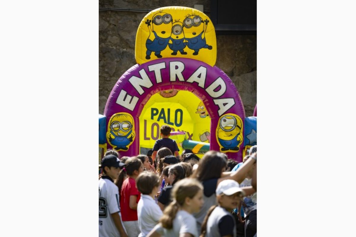 Més de 250 alumnes d’Andorra la Vella clouen el Consell d’Infants amb jocs, inflables i molta festa