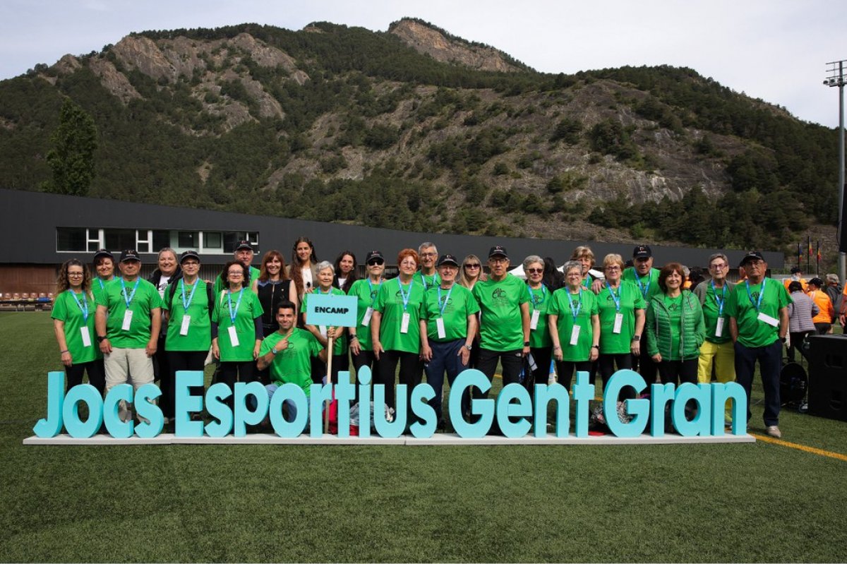 La gent gran d’Encamp participa als Jocs Esportius amb Nahuel Carabaña com a abanderat