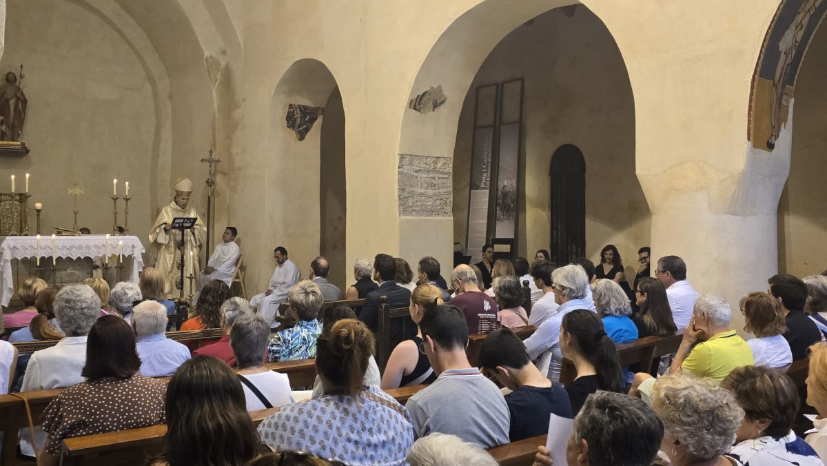 Estrena del projecte musical 'Ora et honora', en una eucaristia presidida per Serrano
