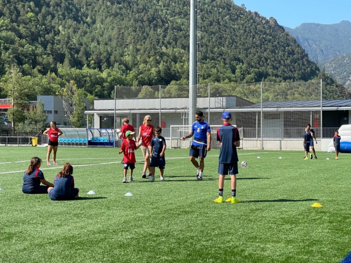 La Creu Roja i la FAF impulsen la cinquena edició del Campus Tots Marquem