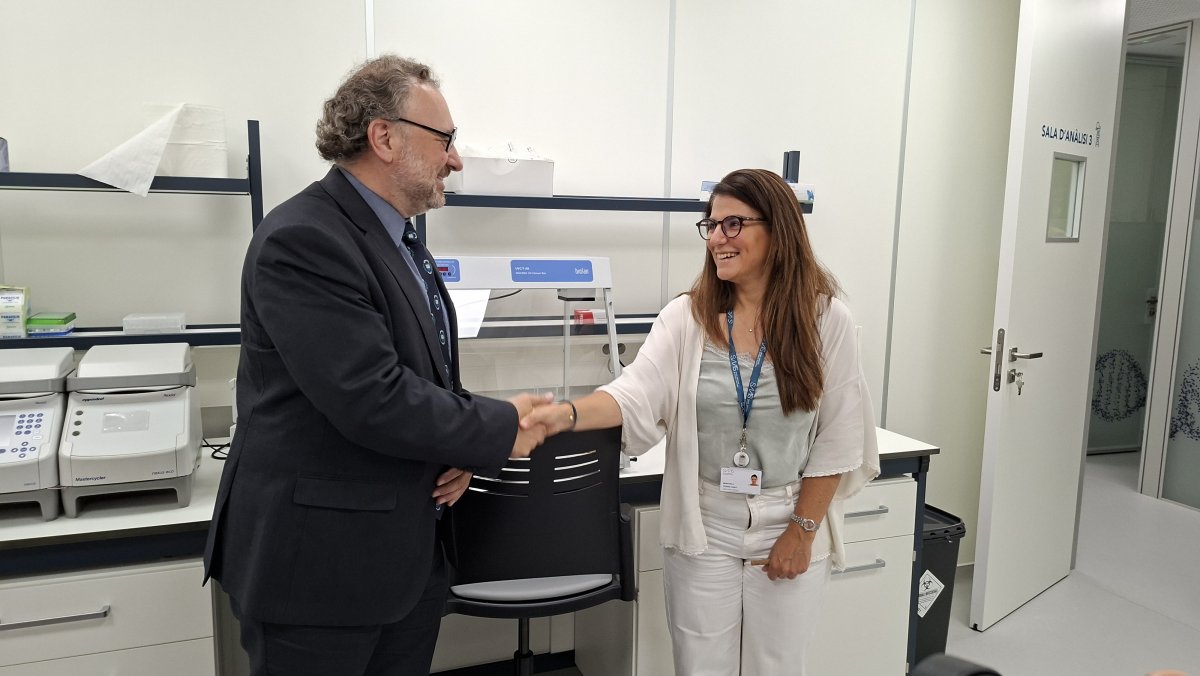 El SAAS i la Universitat d'Andorra comparteixen el laboratori de biologia molecular per impulsar la recerca