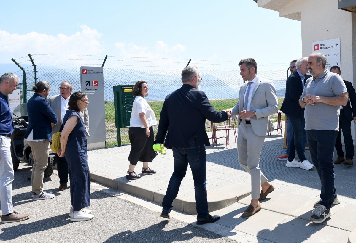 L'executiu referma la voluntat de mantenir la connectivitat aèria amb Air Nostrum