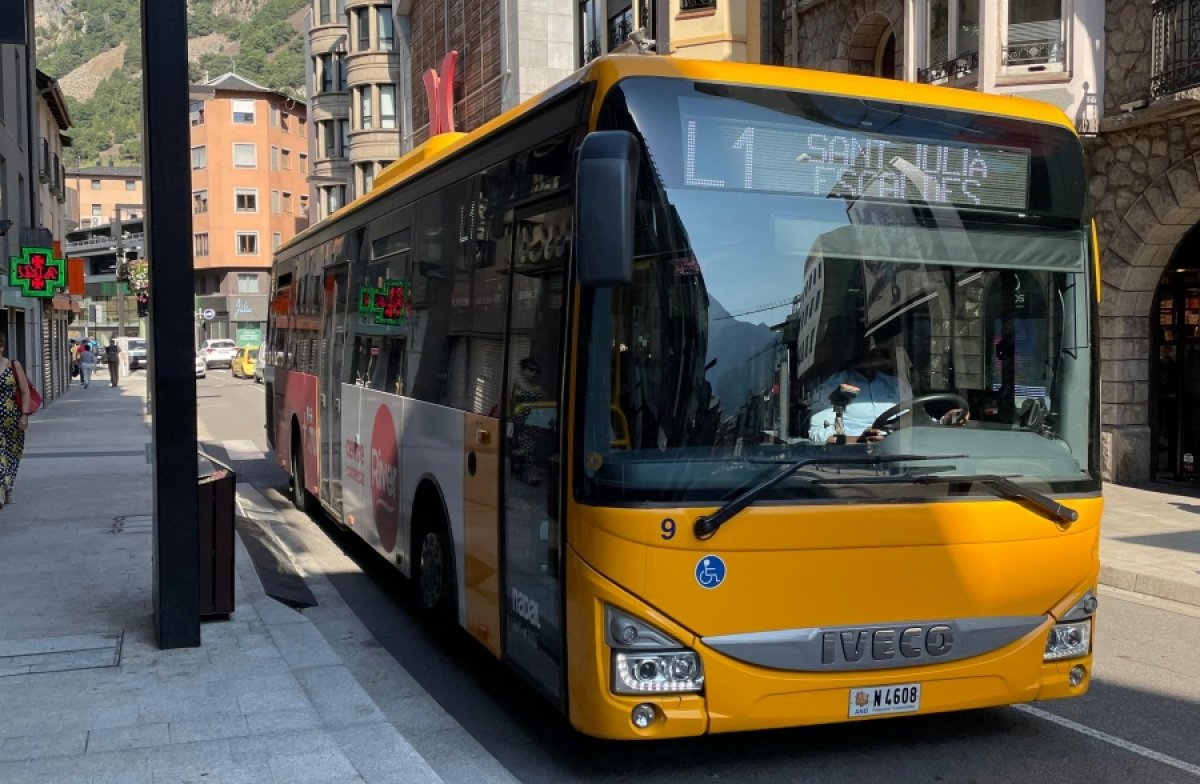 Els viatges en autobús augmenten un 7,2% en el juny i superen les 655.000 validacions