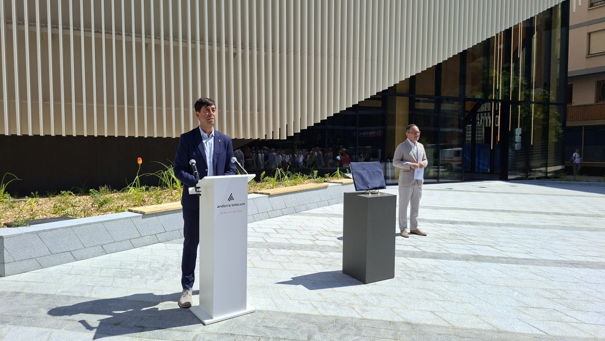 Andorra la Vella inaugura la plaça dels Bombers, un nou espai públic destinat a dinamitzar la vida social i comercial