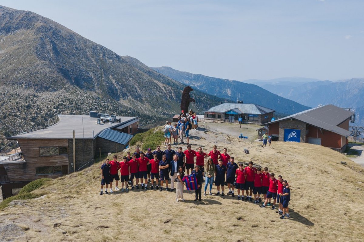 El Barça d’hoquei completa la seva estada de pretemporada a Encamp amb una activitat de descoberta del territori al Funicamp