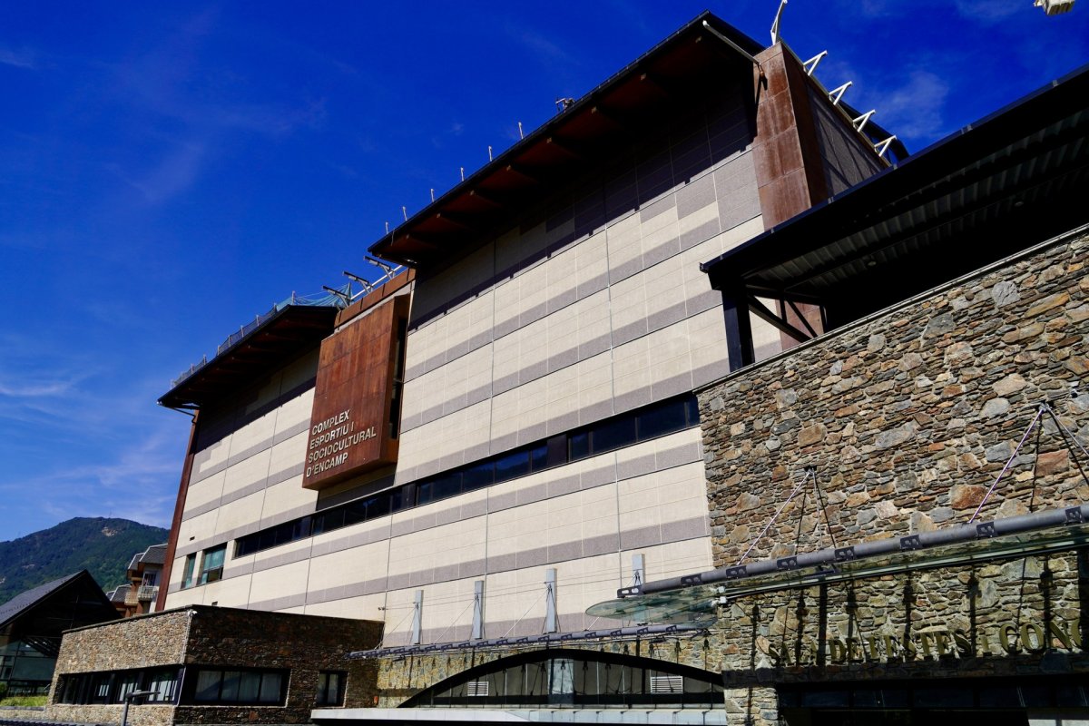 Encamp inicia els treballs de construcció de la instal·lació fotovoltaica al Complex Esportiu i Sociocultural