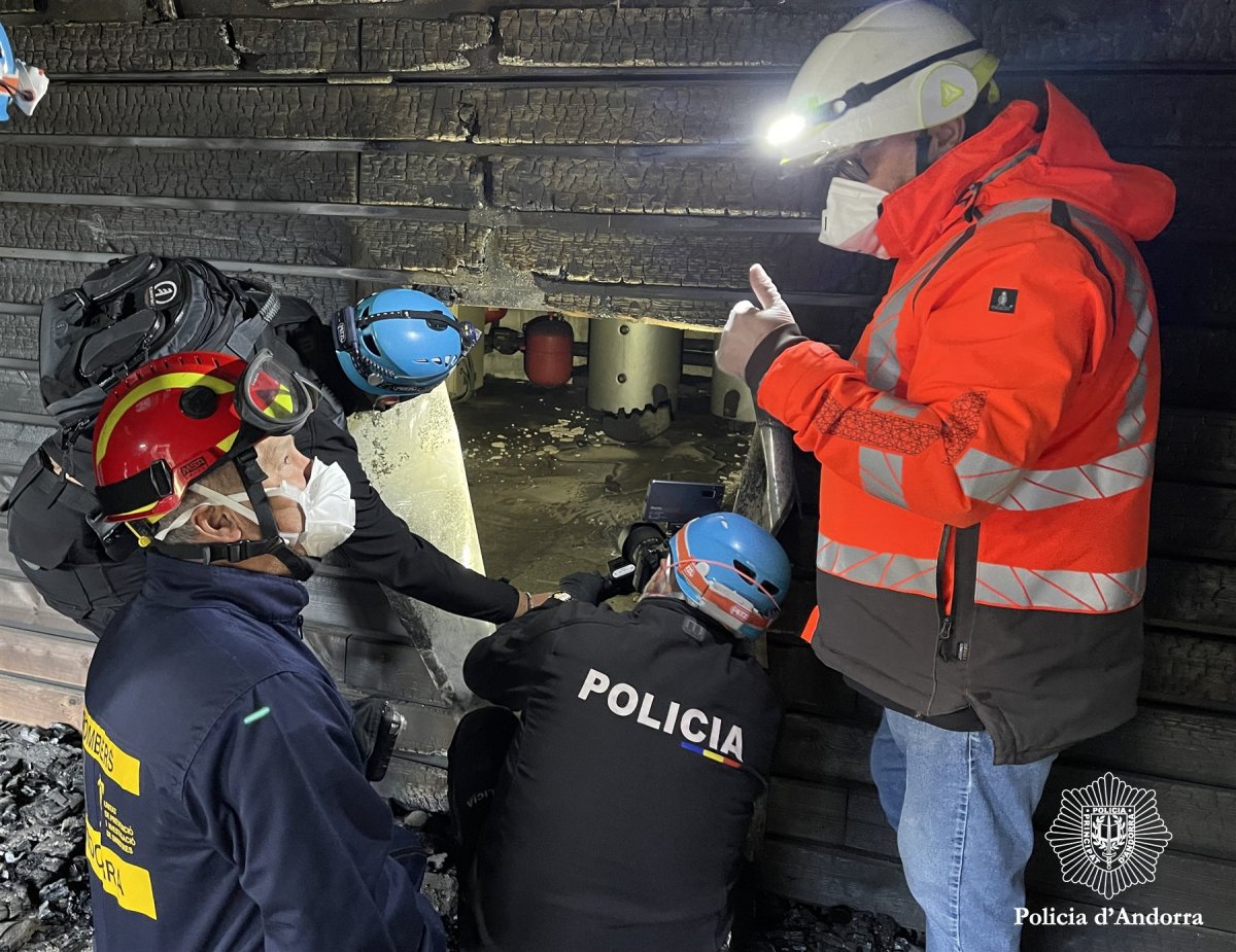 La Policia descarta indicis de criminalitat en la primera inspecció de l’incendi de La Querola d’Ordino